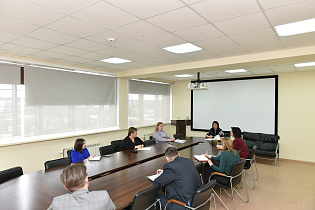 В Барнауле организованы ежедневные рейды для контроля уборки предприятиями потребительского рынка снега и наледи