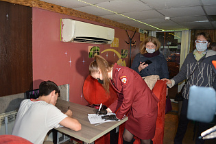 В Барнауле продолжаются рейды по соблюдению антиковидных требований по предприятиям торговли и общепита