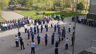 Патриотический танцевальный марафон прошел в барнаульской школе
