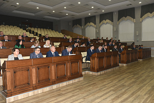 В администрации города прошло еженедельное расширенное аппаратное совещание 