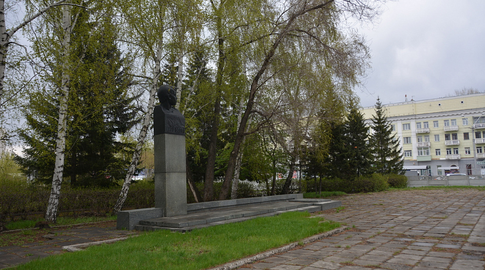 По поручению Сергея Дугина в Барнауле благоустроят сквер Кири Баева