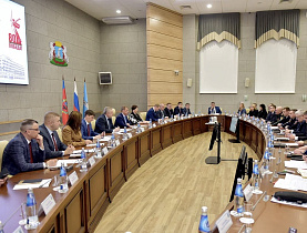 В администрации Барнаула прошло заседание оргкомитета по подготовке к юбилею Победы  