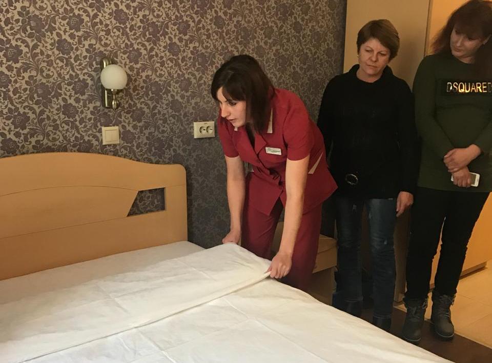 В Барнауле провели круглый стол по вопросам классификации гостиниц и мастер-класс по стандартам обслуживания гостей