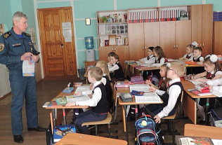 Барнаульским школьникам рассказали о мерах безопасности во время паводка