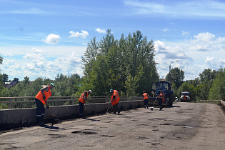 Два моста асфальтируют в Затоне
