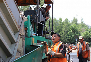 Работников дорожного хозяйства поздравили с профессиональным праздником