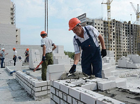 В Барнауле выбрали лучших каменщика и штукатура