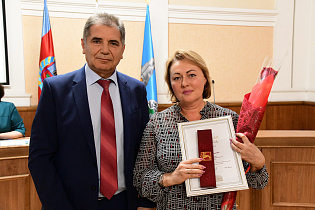 В администрации Барнаула наградили тружеников и коллективы города