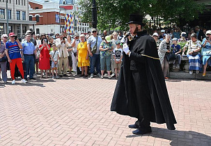 226 лет со дня рождения Пушкина отметили в Барнауле