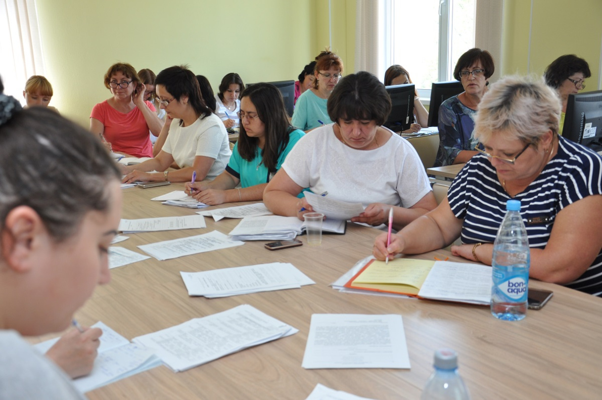 Семинар по вопросам предоставления услуг Пенсионного фонда провели для специалистов МФЦ