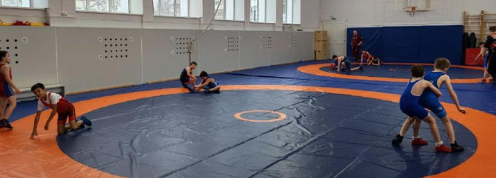 В гостях у будущих чемпионов: глава администрации Железнодорожного района посетил краевую спортивную школу олимпийского резерва