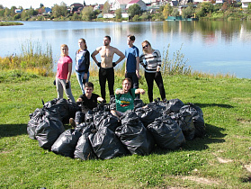 Барнаульские cтуденты  очистили береговую линию реки Ляпиха