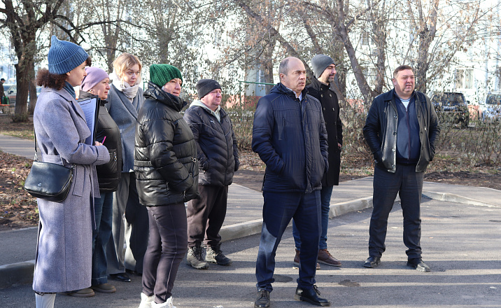 В Ленинском районе прошла приёмка дворовых территорий, отремонтированных по нацпроекту «Инфраструктура для жизни»