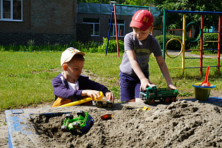 Общественный контроль продолжает проверки барнаульских образовательных учреждений в летний период