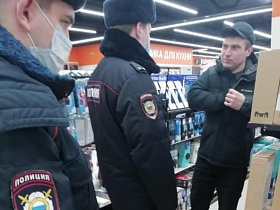 В праздничные дни в Барнауле продолжались рейды по соблюдению антиковидных ограничений