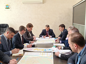 В администрации города обсудили синхронизацию работ между ресурсоснабжающими организациями и дорожниками 