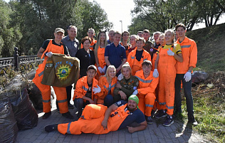 В краевой столице в последний день лета прошла акция  по очистке берегов Барнаулки от поросли и мусора 