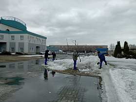 Промышленные предприятия города участвуют в месячнике весенней санитарной очистки