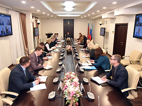 Вячеслав Франк провел оперативное аппаратное совещание