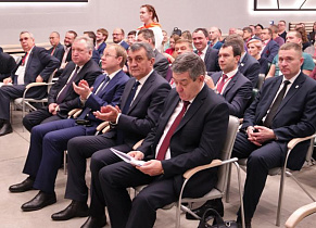 Полпред Президента России в СФО Сергей Меняйло и Губернатор Виктор Томенко приняли участие в деловой сессии «Мой бизнес: встречи по делу»