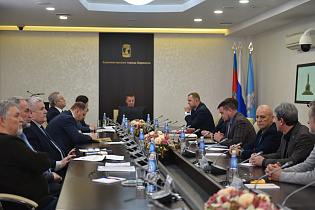 В администрации города обсудили проект памятного знака Николаю Рериху