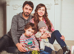 В Барнауле продолжается прием заявок на участие в эстафете родительского подвига «Согрей теплом родительского сердца»