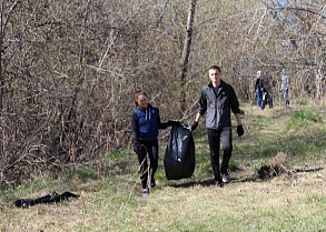 Барнаульские студенты-волонтеры провели экологическую акцию на реке Пивоварка