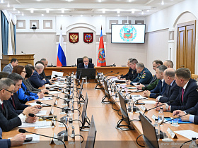 Профилактику аварийности в зимний период обсудили в Алтайском крае на заседании краевой комиссии по безопасности дорожного движения