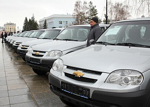 Двум социальным учреждениям Барнаула вручили ключи от новых автомобилей