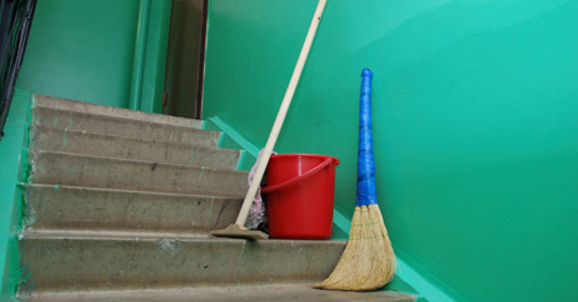 Прокуратура проверила порядок начисления оплаты за уборку  в подъездах 