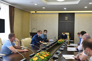 Глава города Вячеслав Франк провел рабочее совещание по строительству многоквартирного дома по пр-кту Ленина, 195а