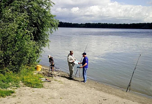 В Барнауле продолжается проведение рейдов по безопасности на воде и пожарной безопасности