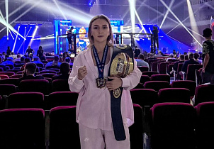 Барнаульская спортсменка Татьяна Девятова снова выиграла чемпионат России по смешанным единоборствам