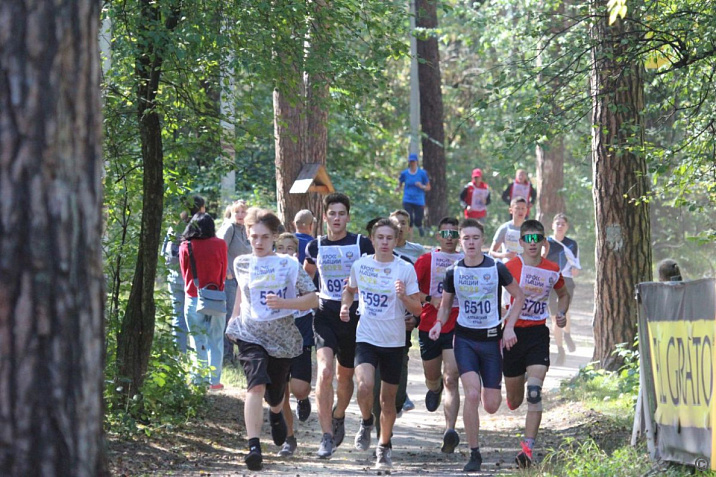 Барнаульцев приглашают присоединиться к Всероссийскому дню бега «Кросс нации-2025»
