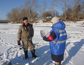Места массового выхода рыбаков на лёд проверили в Затоне
