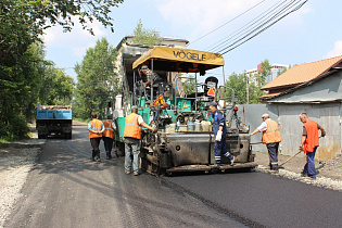 В Барнауле асфальтируют переулок  Радищева