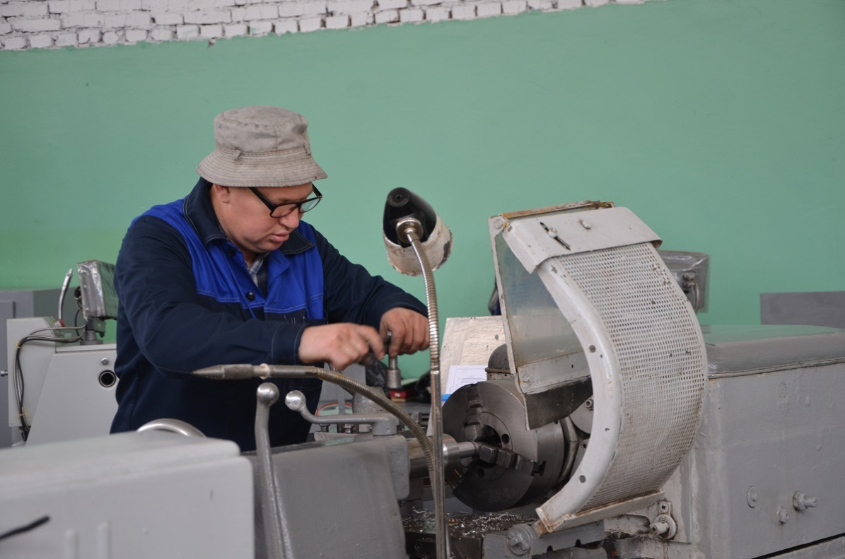 В Барнауле определили лучшего токаря