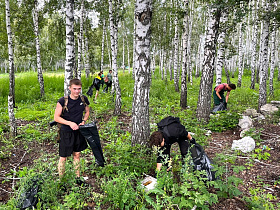 На территории березовой рощи по улице Солнечная Поляна прошла экологическая акция 