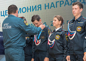 Команда барнаульской школы №52 стала призером Всероссийских соревнований «Юный спасатель»