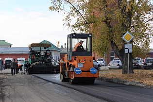 В Барнауле заасфальтировали дорогу, соединяющую улицы Профинтерна и Привокзальную