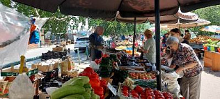 В Барнауле прошел рейд по пресечению несанкционированной торговли