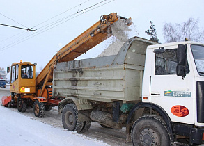 Из-за ухудшения погодных условий дорожники Барнаула работают в усиленном режиме