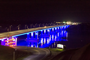 20 лет служит Барнаулу и гостям города «новый» мост через Обь