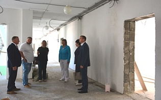 В Ленинском районе Барнаула идет капитальный ремонт школы №75 