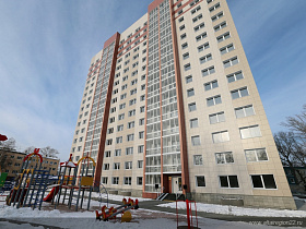 В Барнауле торжественно вручили ключи жильцам «культурного» дома