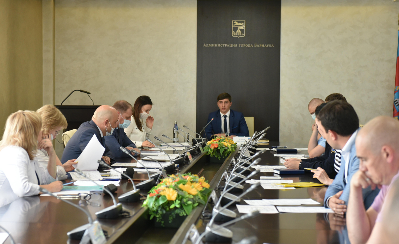 Дольщикам ЖК «Парковый» представят на рассмотрение два варианта достройки жилищного комплекса и дорожную карту реализации проектов