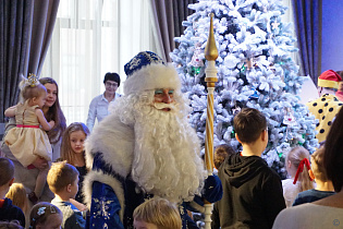 Новогодние представления посетят более 40 тысяч барнаульских школьников