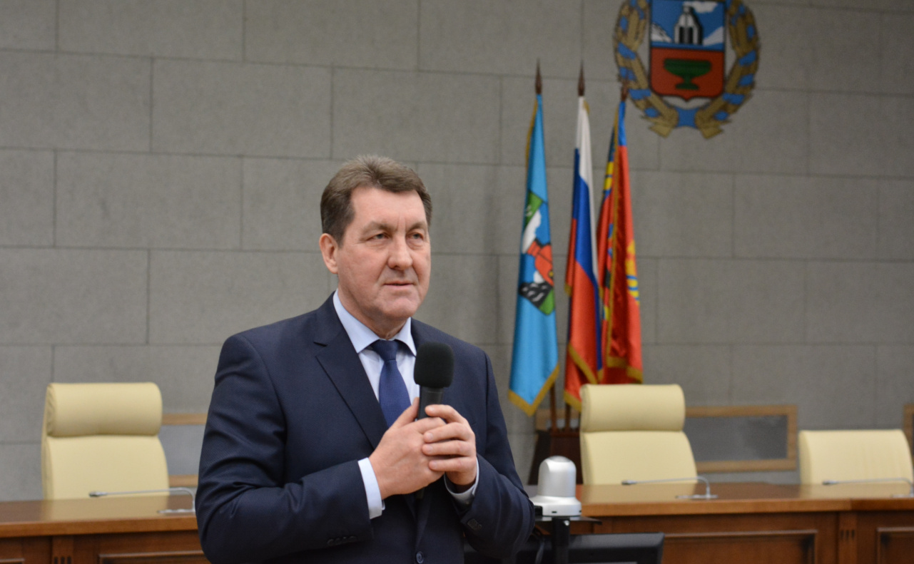 Сергей Дугин поручил управляющим компаниям следить за кровлями жилых домов